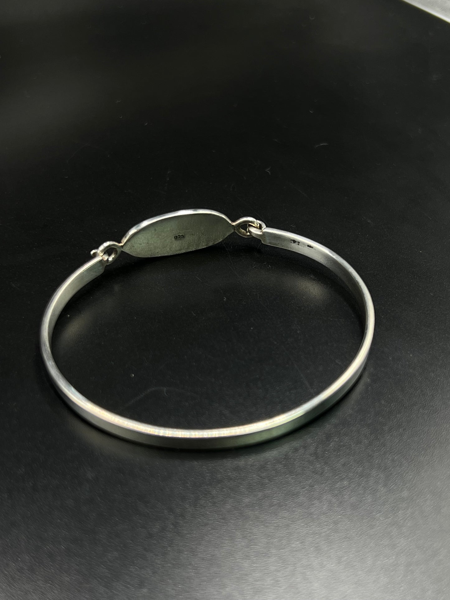 Pre-loved 925 Silver Mother Of Pearl Bangle